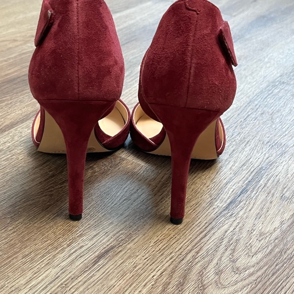 Vince Camuto Carlotte Pointy Toe Pump - Picture 7 of 12